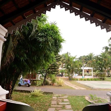 White Square Nirvana, Parra Mapusa Exterior foto