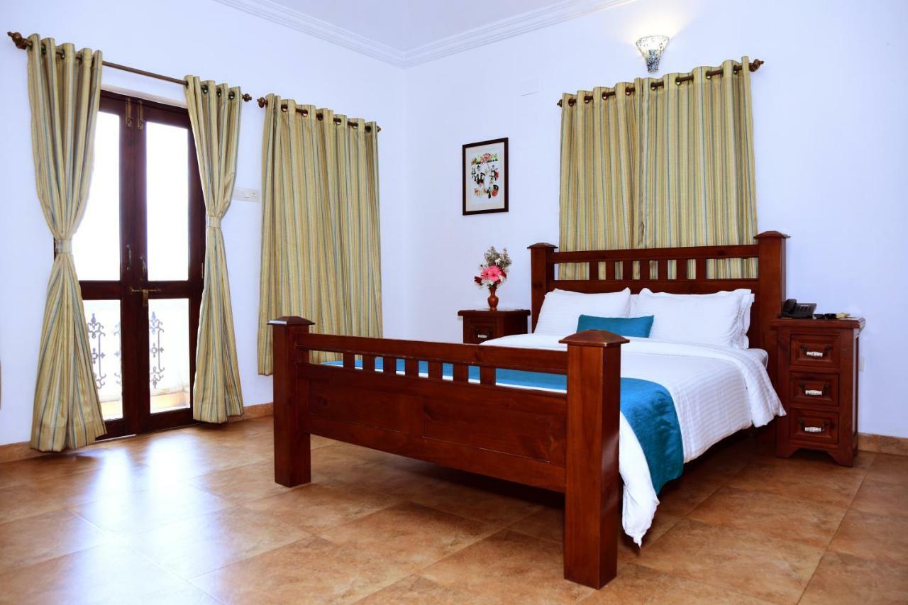 White Square Nirvana, Parra Mapusa Exterior foto