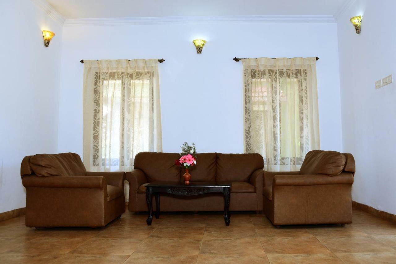White Square Nirvana, Parra Mapusa Exterior foto